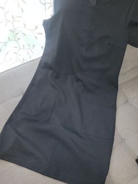 Gap Black Crewneck Shift Dress